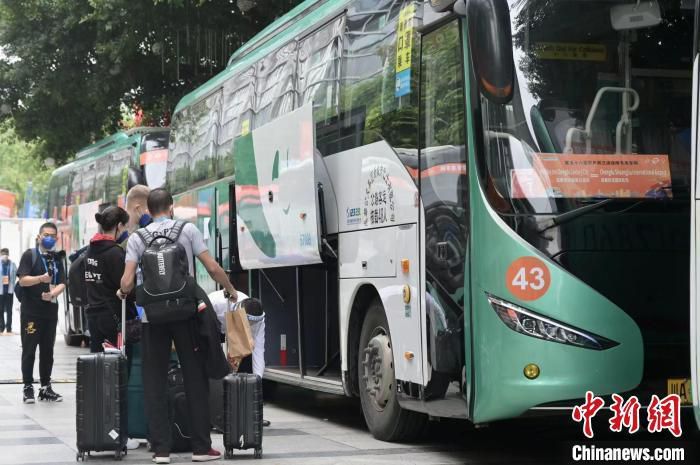 赛后，据《每日体育报》报道，多名巴萨高管对本场失利感到不满，而主席拉波尔塔仍然支持主教练哈维。